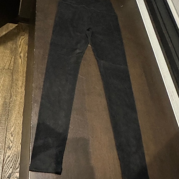 Women’s suede pant leggings - Picture 3 of 3